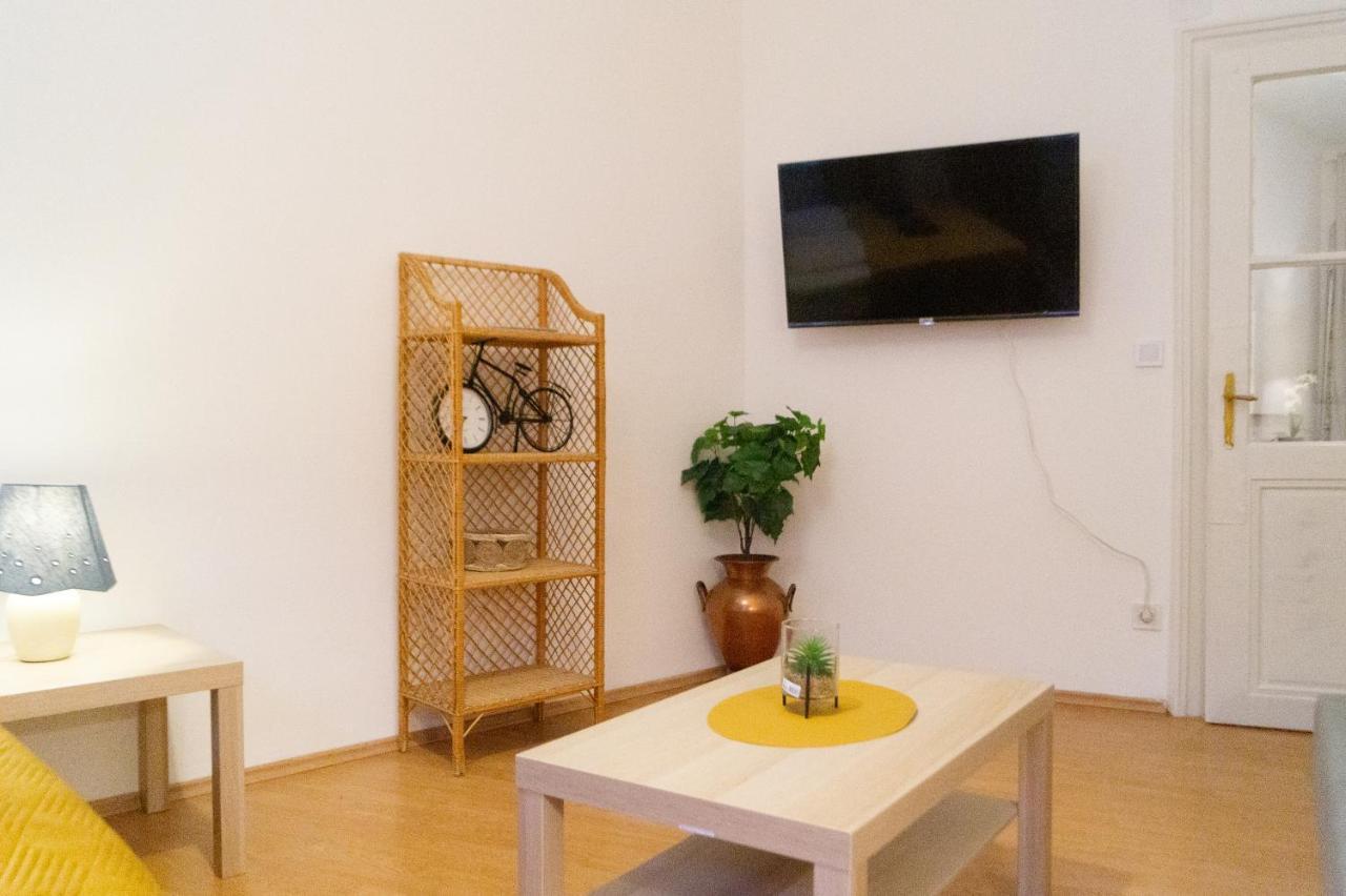 Economy 1Br Apartment Well Connected To The Whole City فيينا المظهر الخارجي الصورة