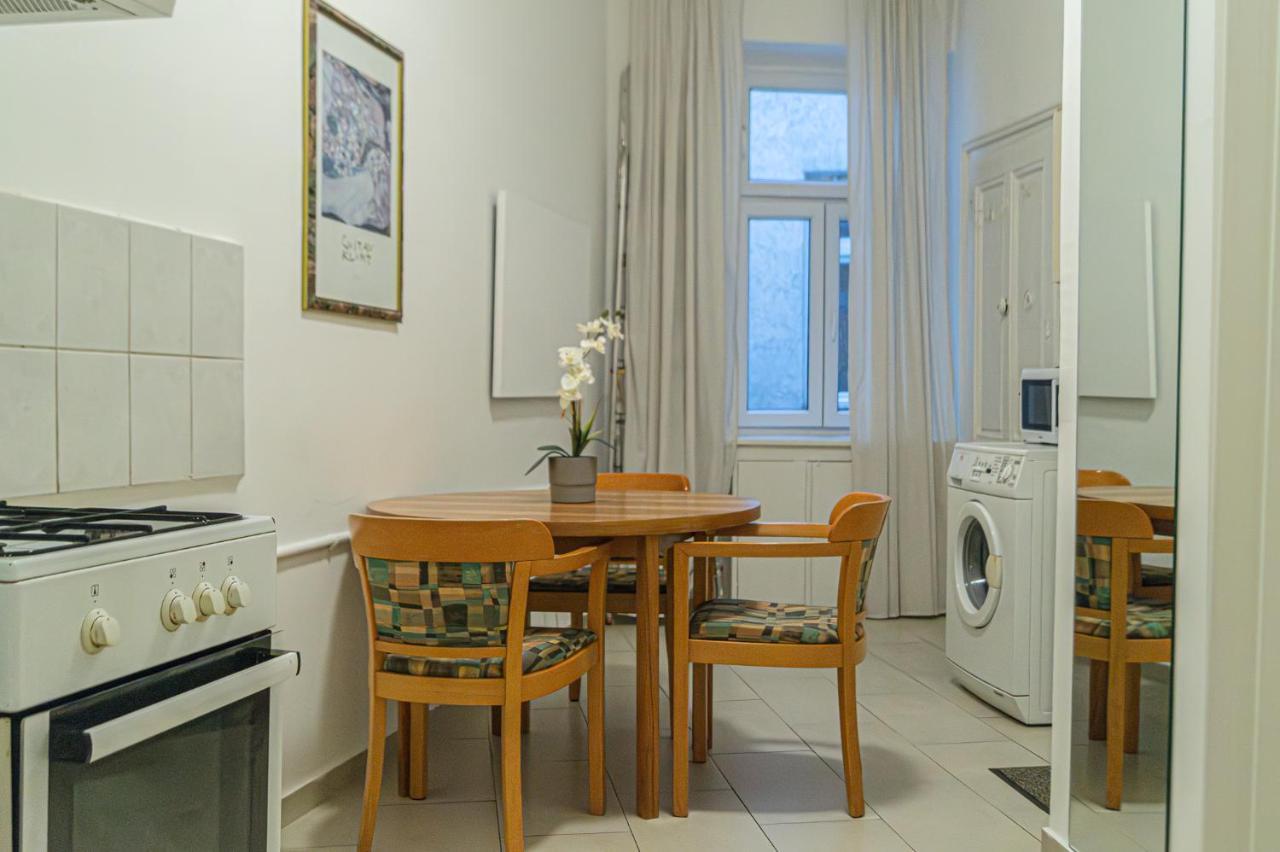 Economy 1Br Apartment Well Connected To The Whole City فيينا المظهر الخارجي الصورة