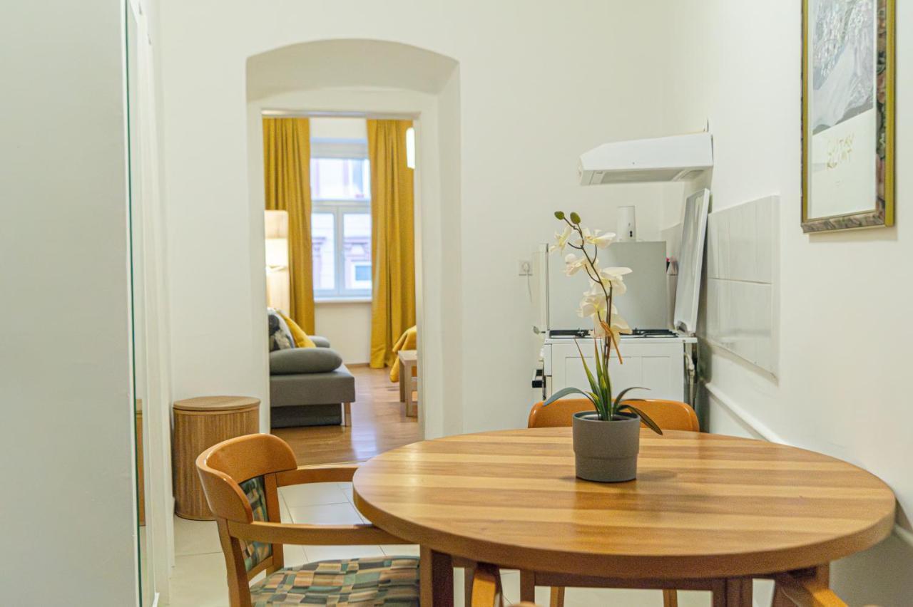 Economy 1Br Apartment Well Connected To The Whole City فيينا المظهر الخارجي الصورة